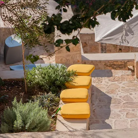 Stunning 4 Bedroom On Kastellorizo * 迈伊斯蒂