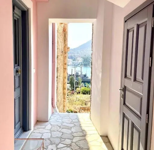 Stunning 4 Bedroom On Kastellorizo ماغيستي