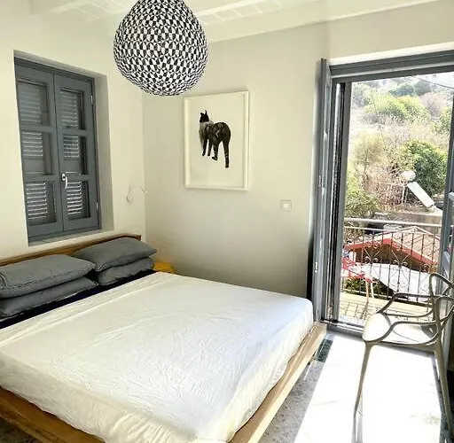 Stunning 4 Bedroom On Kastellorizo * ماغيستي