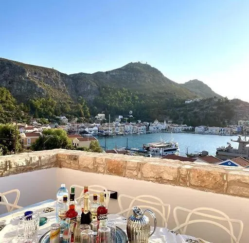 Stunning 4 Bedroom On Kastellorizo فيلة ماغيستي