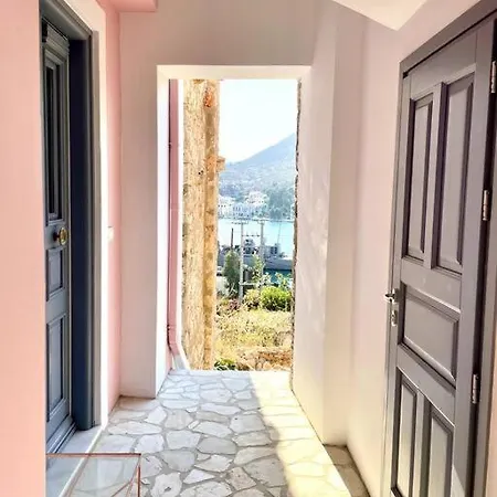 Stunning 4 Bedroom On Kastellorizo ماغيستي