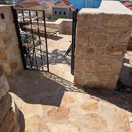 Stunning 4 Bedroom On Kastellorizo فيلة